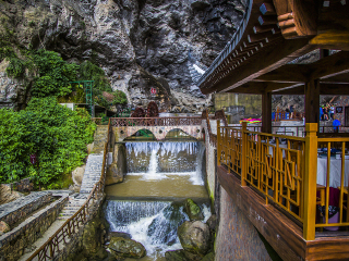 恩施清江蝴蝶崖