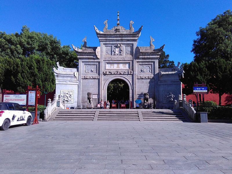 衡山烧香攻略第一次到南岳大庙拜佛顺序流程及女士进庙跪拜禁忌