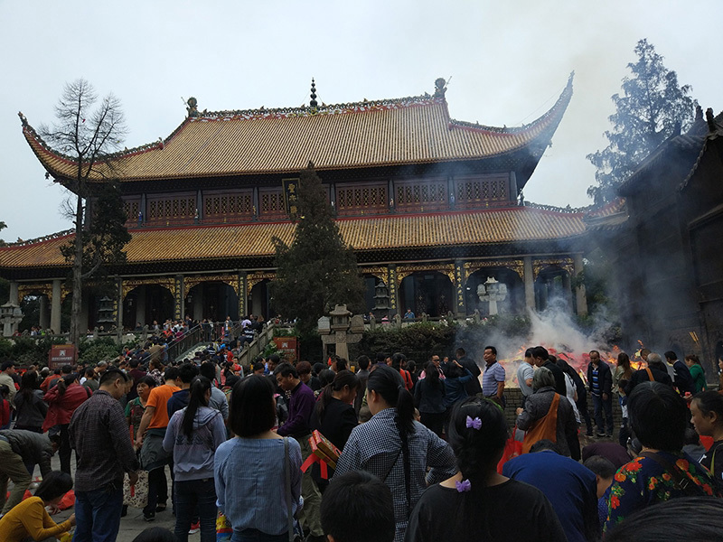 南岳衡山烧香拜佛,菩萨有求必应!