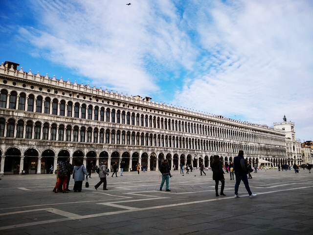 德法意瑞奥捷东西欧洲连线六国12-13日游 提前