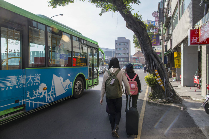 除去個別優惠的,整體臺灣公交車票價也比大陸貴,一般多段計價,單價在