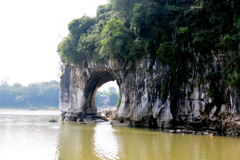 桂林山水的象征象鼻山