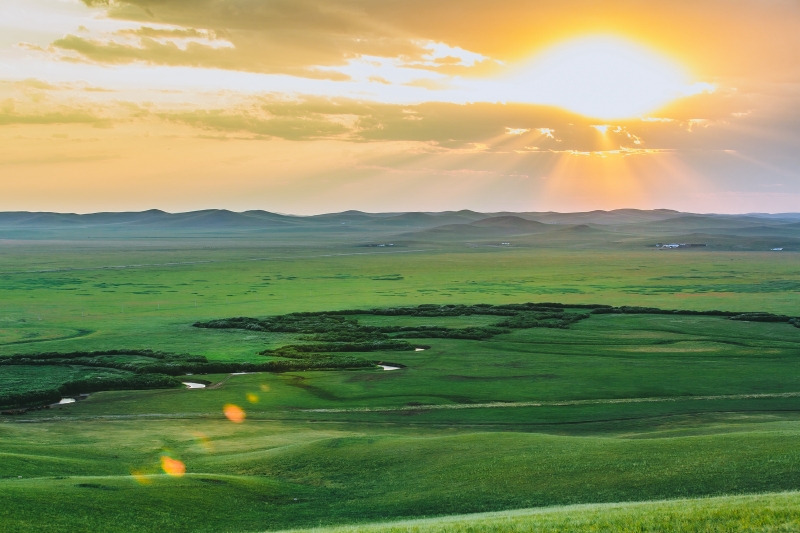骑马看日出放飞自我夏天去这里就对了
