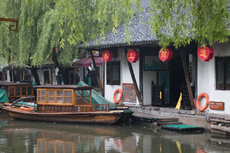 不如换个角度,在船上遇见周庄_周庄游记_途牛