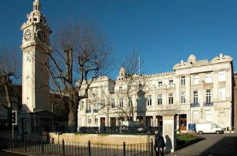 卫报英国大学排名_英国伦敦各大学排名(2)