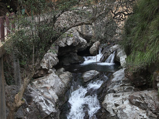 溪源峡谷