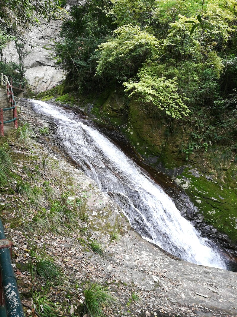 青龙瀑布一日游