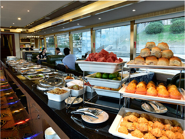  桂林-阳朔-漓江双飞5日游>1晚皇家别院园林酒店 特色下午茶双自助餐