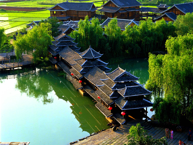 全国首批农业旅游示范点和世界旅游组织的推荐旅游地,阳朔世外桃源