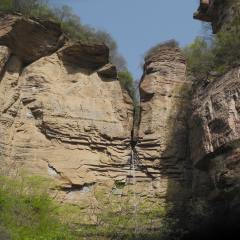 This is China henan luoyang Diane meishan world geological park, longtan gorge scenic waterfall and running water.
