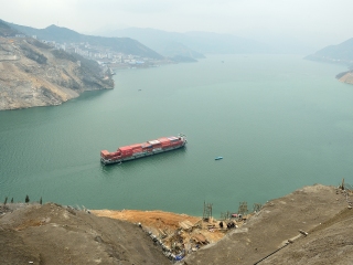 西陵峡口