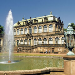 Fountain in front of the Zwinger Palace, Dresden, Germany 景点模块