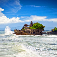 The Tanah Lot Temple, the most important indu temple of Bali, Indonesia.