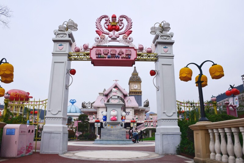 首发赴一场hellokitty乐园和城堡酒店的童话之约