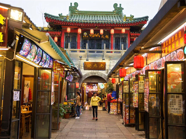  桂林 漓江 阳朔 龙脊梯田 德天瀑布双飞6日游>船游漓江/竹筏漂流