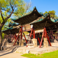 The Duiyue archway in the Jinci Memorial Temple of Taiyuan, Shanxi, China. The  Chinese texts in picture means to praise mothers for their great love and repay it.  