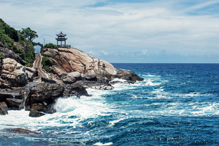 <海南-蜈支洲岛-天堂森林公园-南山佛教-天涯海角-千古情双飞5日游>游海岛，拜南山，含夜游三亚湾，24H小时接送机不打烊