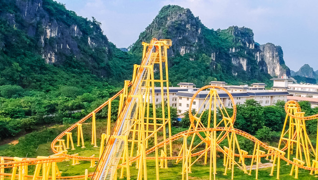 史前巨龙来袭,闯入现实版的侏罗纪世界_龙谷湾旅游休