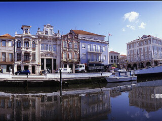 阿维罗运河中心