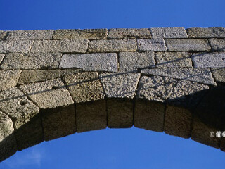 新伊达尼亚城堡