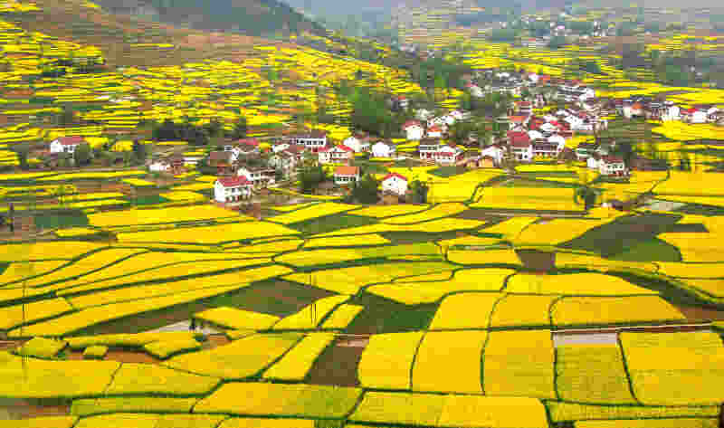 汉中盆地联袂关中盆地与四川盆地,形成世界上最早的"天府之国",使这里