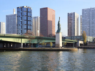 巴黎自由女神像