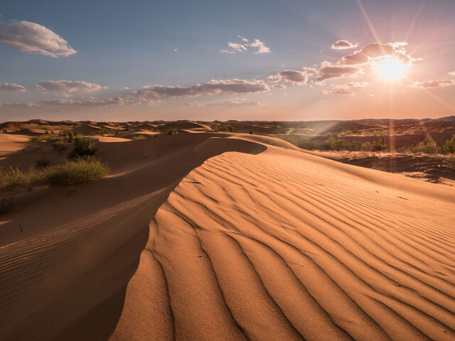  宁夏 沙湖 影视城 西夏陵 腾格里沙漠 沙坡头双飞5日游>12人内纯玩团