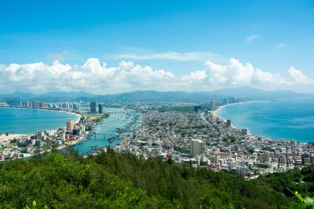 <巽寮湾双飞5日游>享有中国夏威夷美誉天赐银滩，浪漫海景吹凉爽海风吃美味海鲜，享风情闲时沙滩漫步晚赏落日余晖