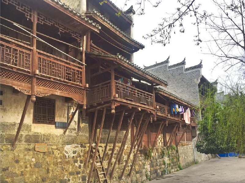 轻妆出行#游古镇赏花海 秀山心动之旅(途牛首发)