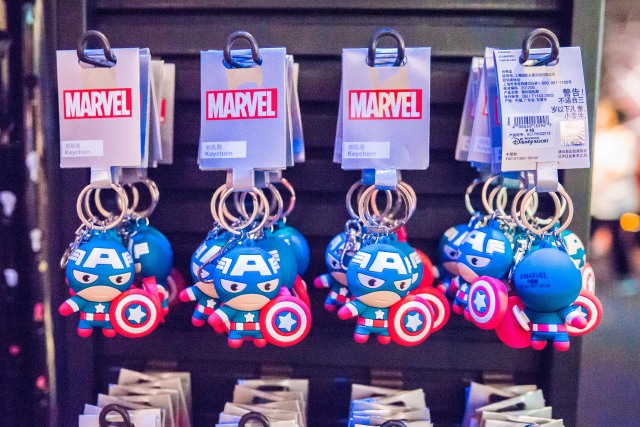 带上彩妆去旅行#她做公主我做骑士,上海迪士尼一日游