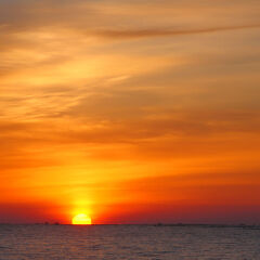 贝尔湖日出美景