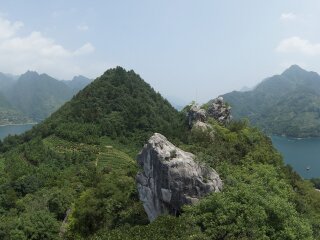 武落钟离山