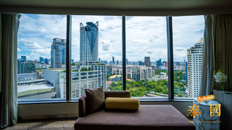 酒店的城景房,在这个角度可以看到 曼谷 最奢华