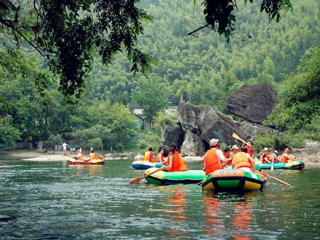  石台牯牛降2日游>门票全含(牯牛降,醉山野黄崖瀑布群,怪潭皮筏漂流)