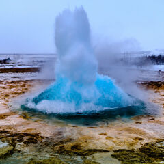 冰岛间歇泉