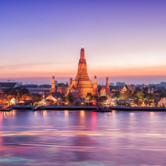 Wat Arun night view Temple in bangkok, Thailand