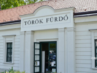 埃格尔医疗养生温泉浴场