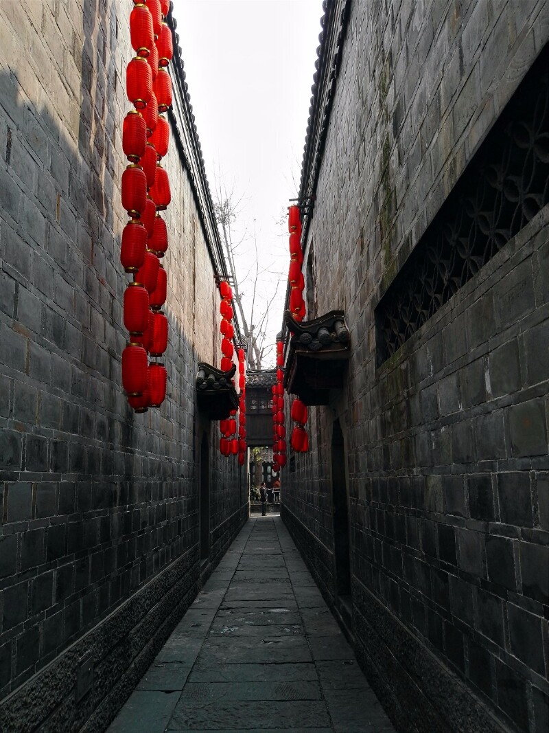 福寿巷是锦里古街上最狭长的一条巷子.