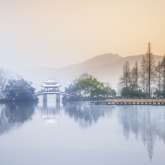 2018年华东地区第一场大雪杭州西湖边银装素裹雪景高清风光大图