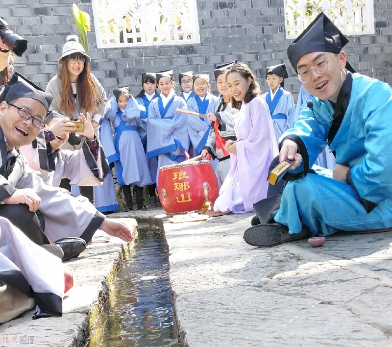 在滁州,穿越千年,醉翁亭曲水流觞,置杯邀欢,与民同乐