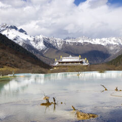 中国,四川省,阿坝藏族羌族自治州,阿坝州,松潘县,黄龙,五彩池,黄龙寺