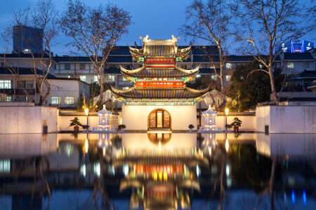 <中华门城堡-金陵瞻园-江南贡院-总统府-南京博物院-中山陵-美龄宫1晚2日游>15人以内小包团 <中华门城堡-金陵瞻园-江南贡院-总统府-南京博物院-中山陵-美龄宫1晚2日游>15人以内小包团
