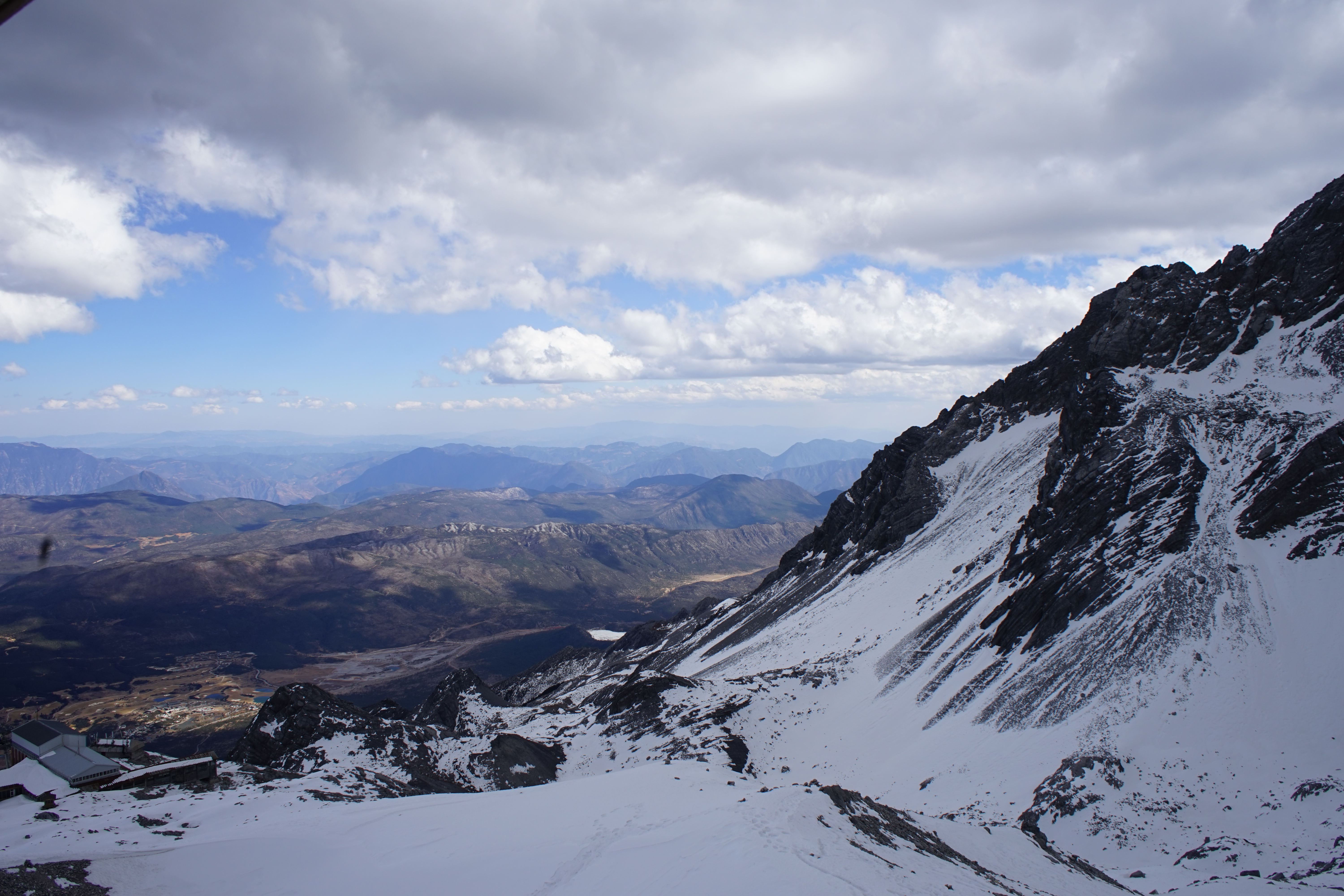 去玉龙雪山一定要带氧气吗