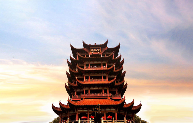 武汉著名的塔图片