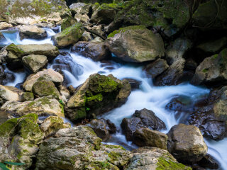 古龙山峡谷漂流