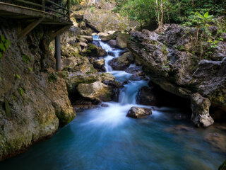 古龙山峡谷漂流