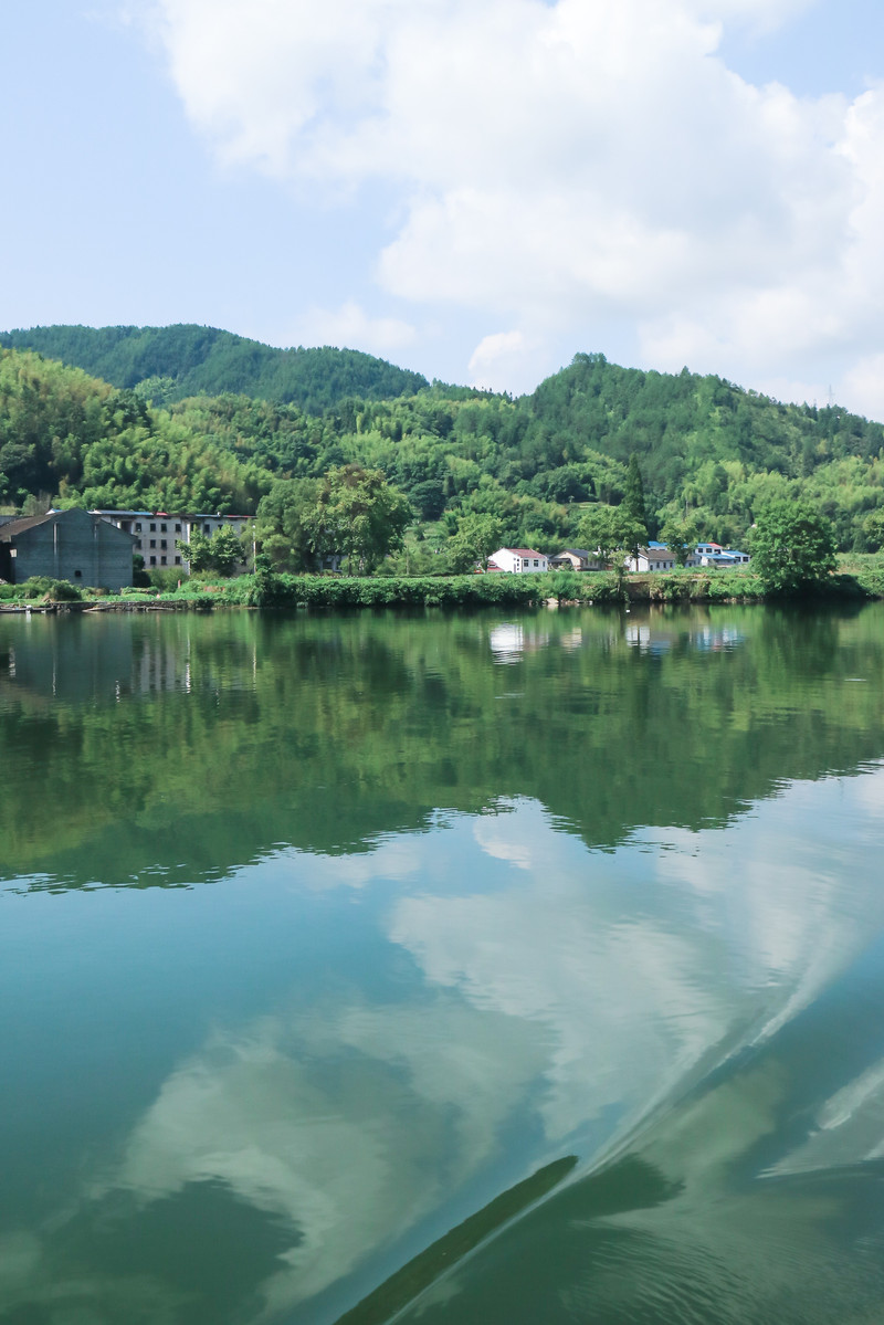 乘船十里雲河遊賞美景麗水雲和仙宮樂逍遙