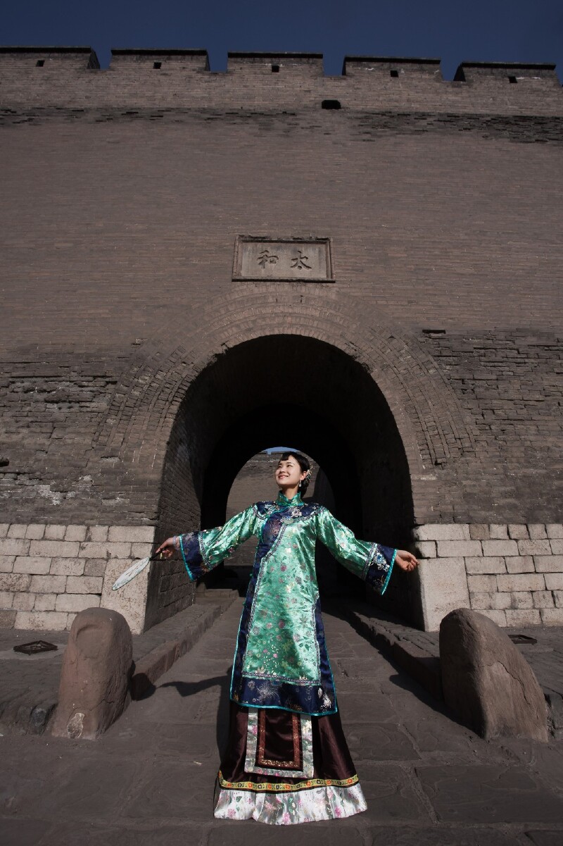 平遥古城旅拍一次时光穿越在一座千年古城遇见另一个自己