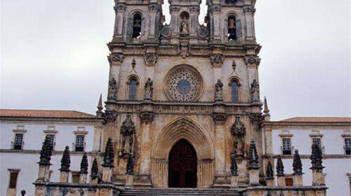 马尼亚3国全景深度13日游 一价全含海航直飞全