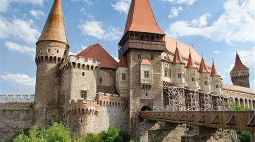 马尼亚3国全景深度13日游 一价全含海航直飞全